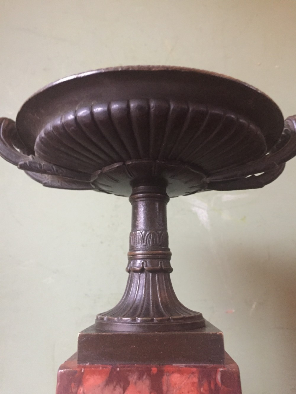 Pair of early C19th French neo-classical Empire design bronze Tazzas on ormolu-mounted rouge marble vases. View VI