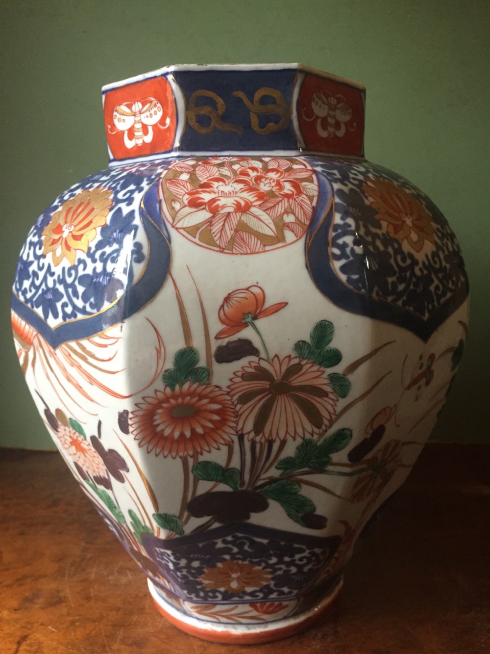 Pair of C18th Japanese Imari palette porcelain vases . View XII