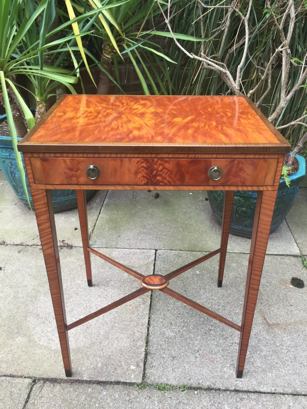 Fine quality late C19th satinwood side table in the late Georgian period style. View II