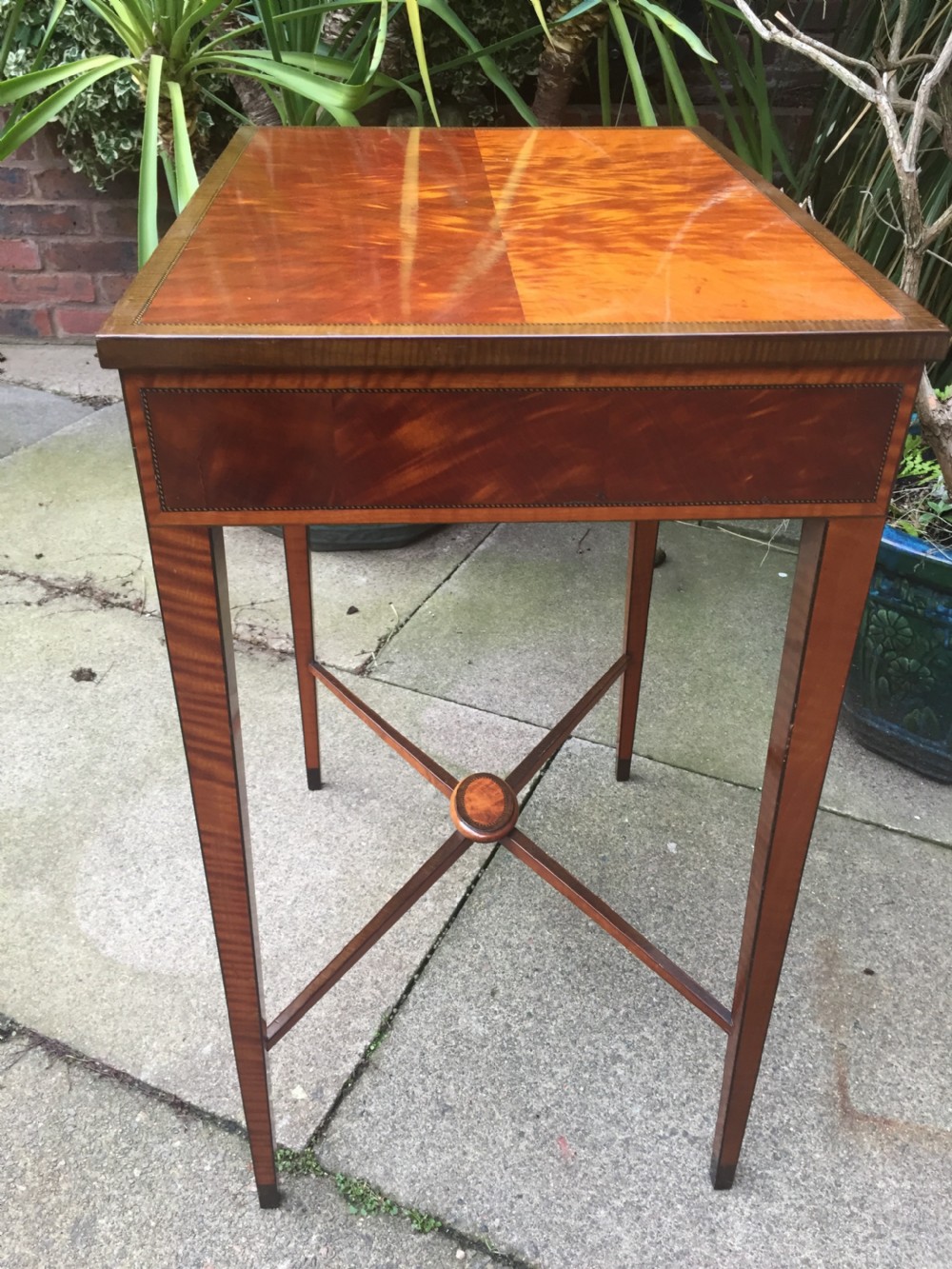Fine quality late C19th satinwood side table in the late Georgian period style. View V