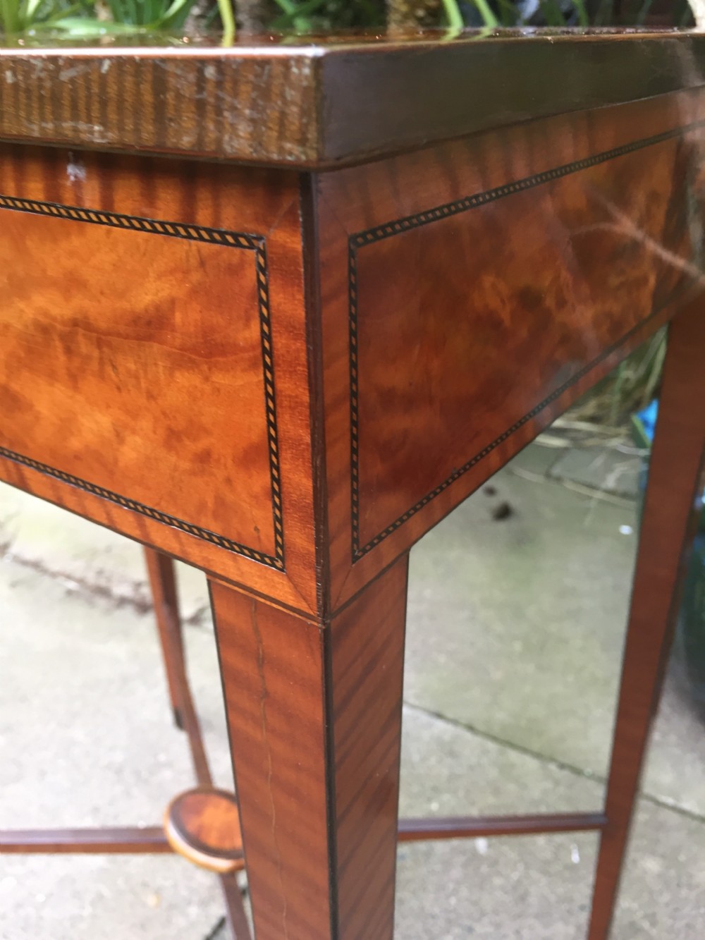 Fine quality late C19th satinwood side table in the late Georgian period style. View IX