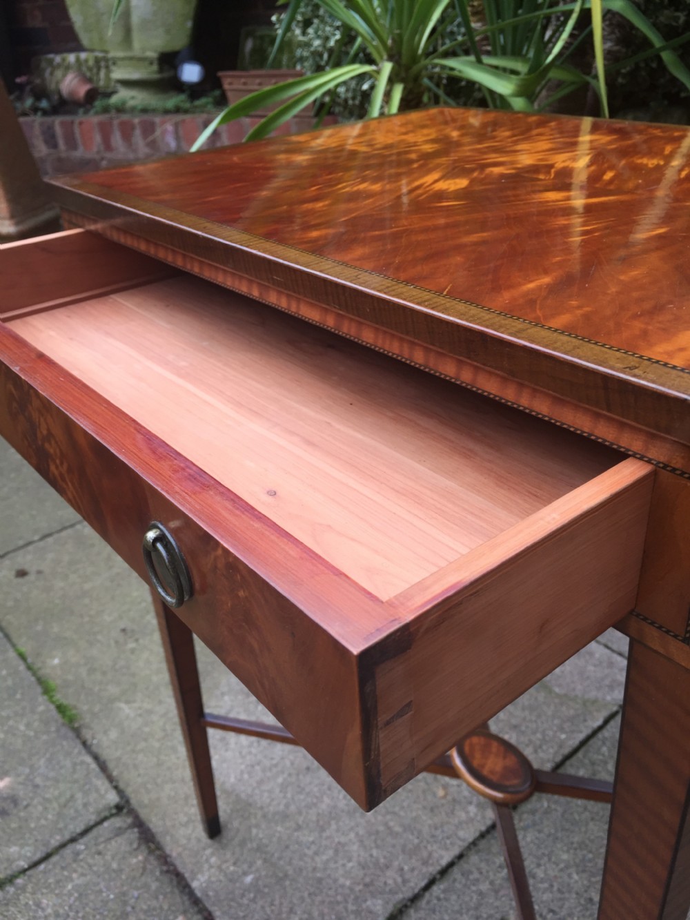 Fine quality late C19th satinwood side table in the late Georgian period style. View XI
