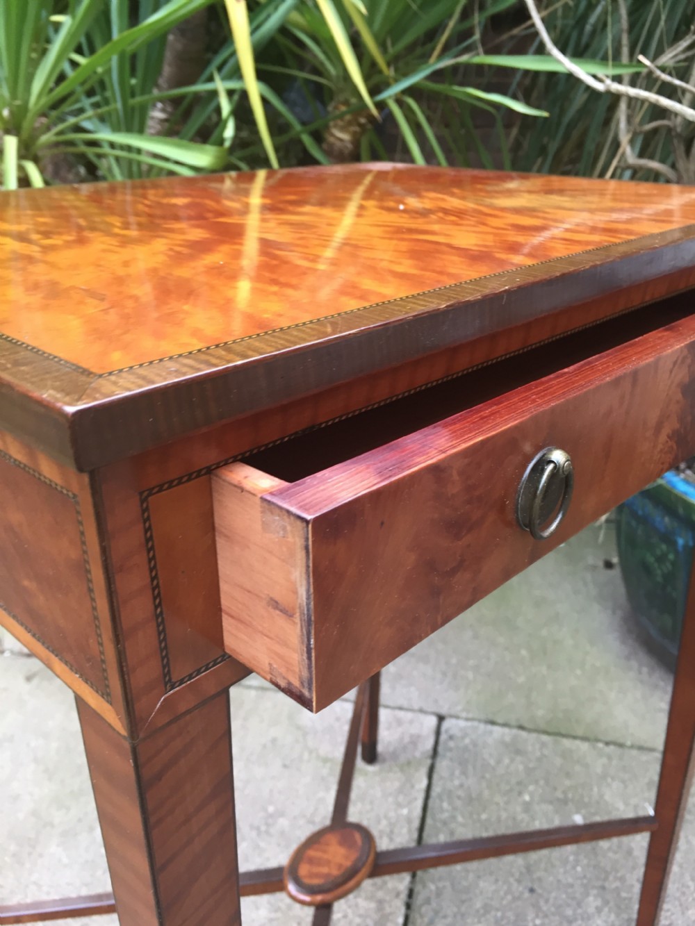 Fine quality late C19th satinwood side table in the late Georgian period style. View XIII