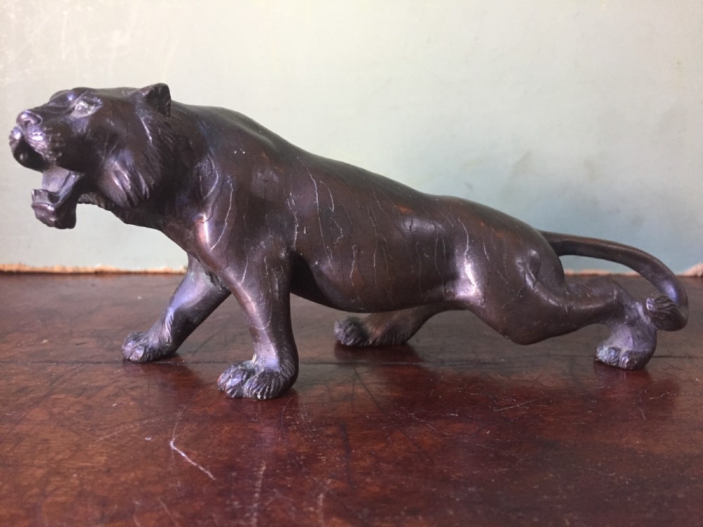 Late C19th Meiji period Japanese bronze model of a tiger. View XI