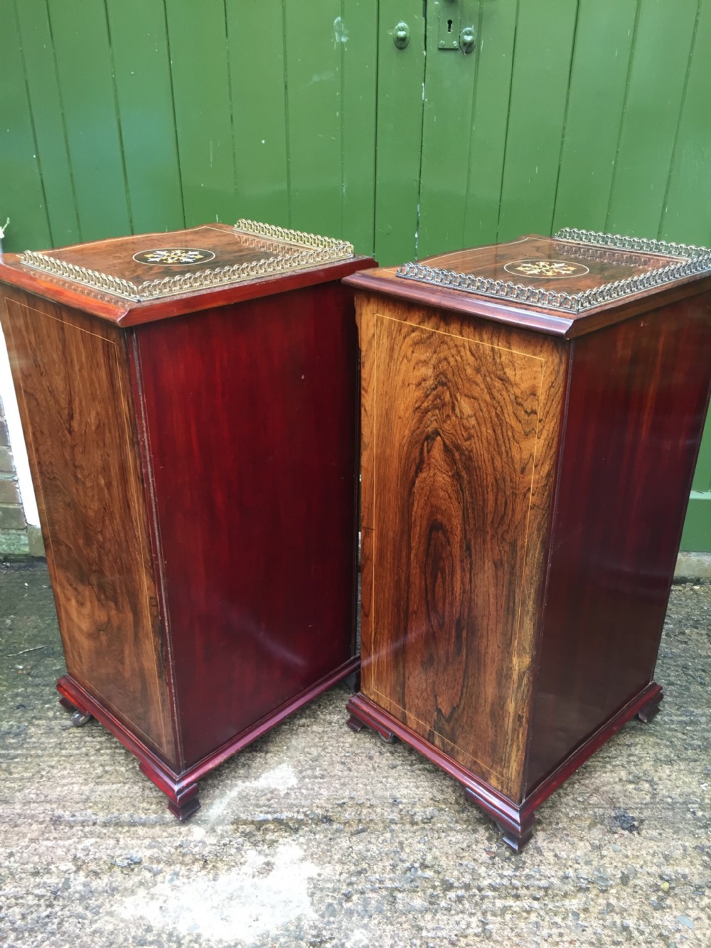 Matching pair of high-quality Edwardian period inlaid figured rosewood music cabinets. View XII