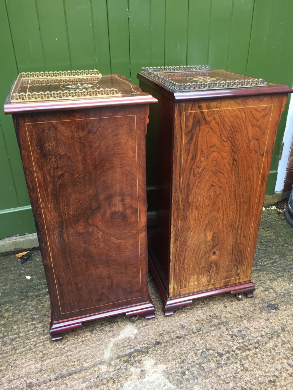 Matching pair of high-quality Edwardian period inlaid figured rosewood music cabinets. View XVI