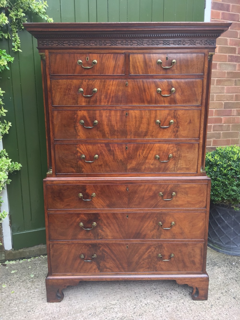 C18th George III Chippendale period mahogany chest-on-chest or tall-boy of excellent quality. View III