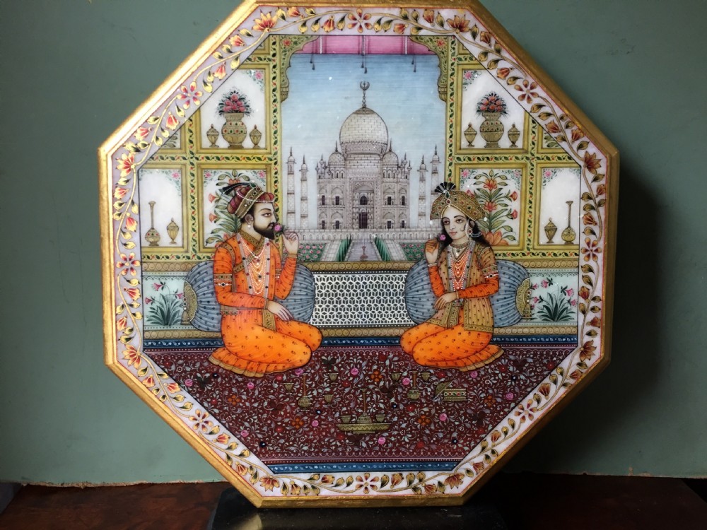 Finely painted early C20th Indian octagonal marble panel depicting Shah Jahan and Mumtaz Mahal , posed on a carpet before the Taj Mahal in Agra. View VII