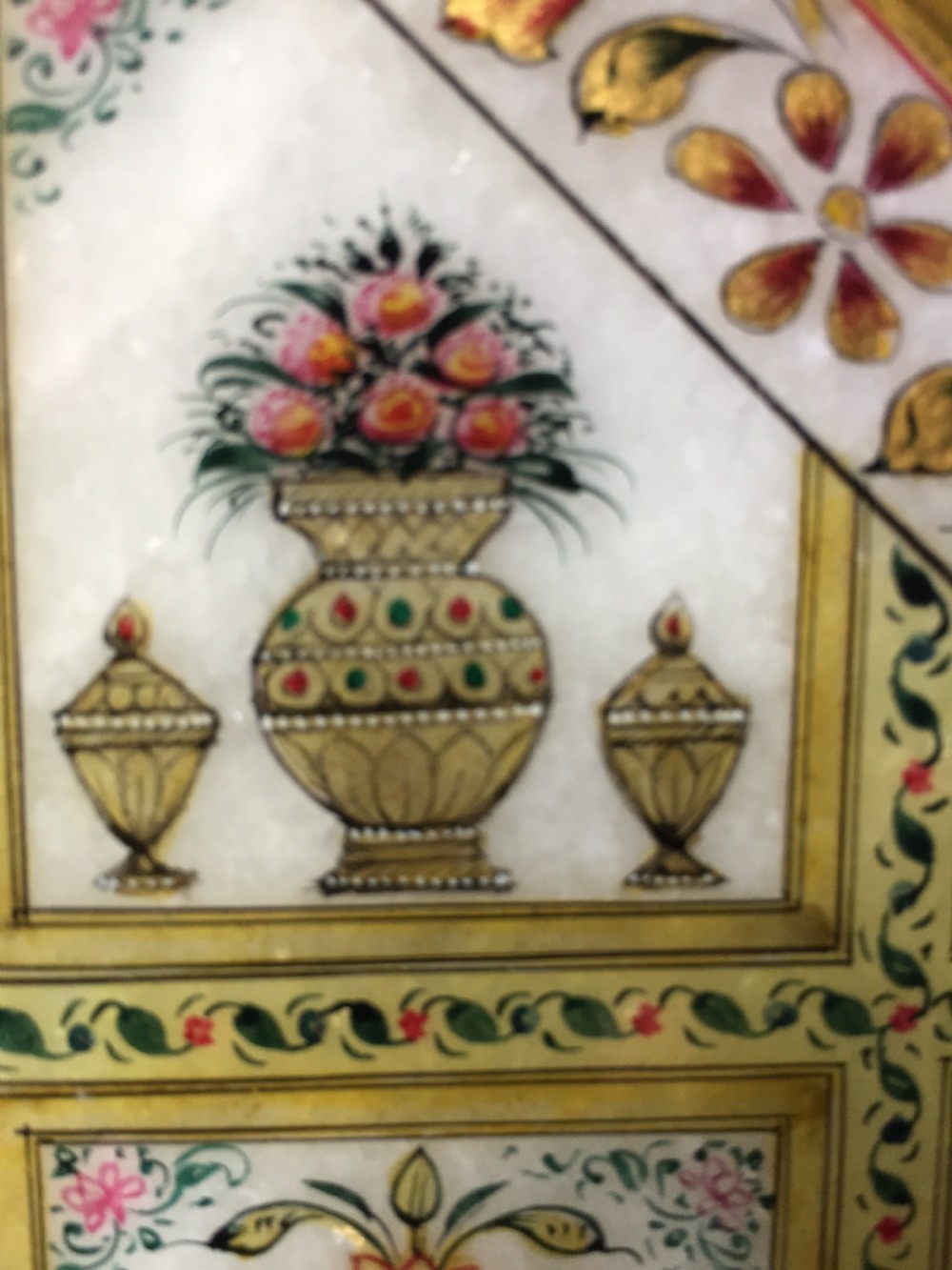 Finely painted early C20th Indian octagonal marble panel depicting Shah Jahan and Mumtaz Mahal , posed on a carpet before the Taj Mahal in Agra. View XVI
