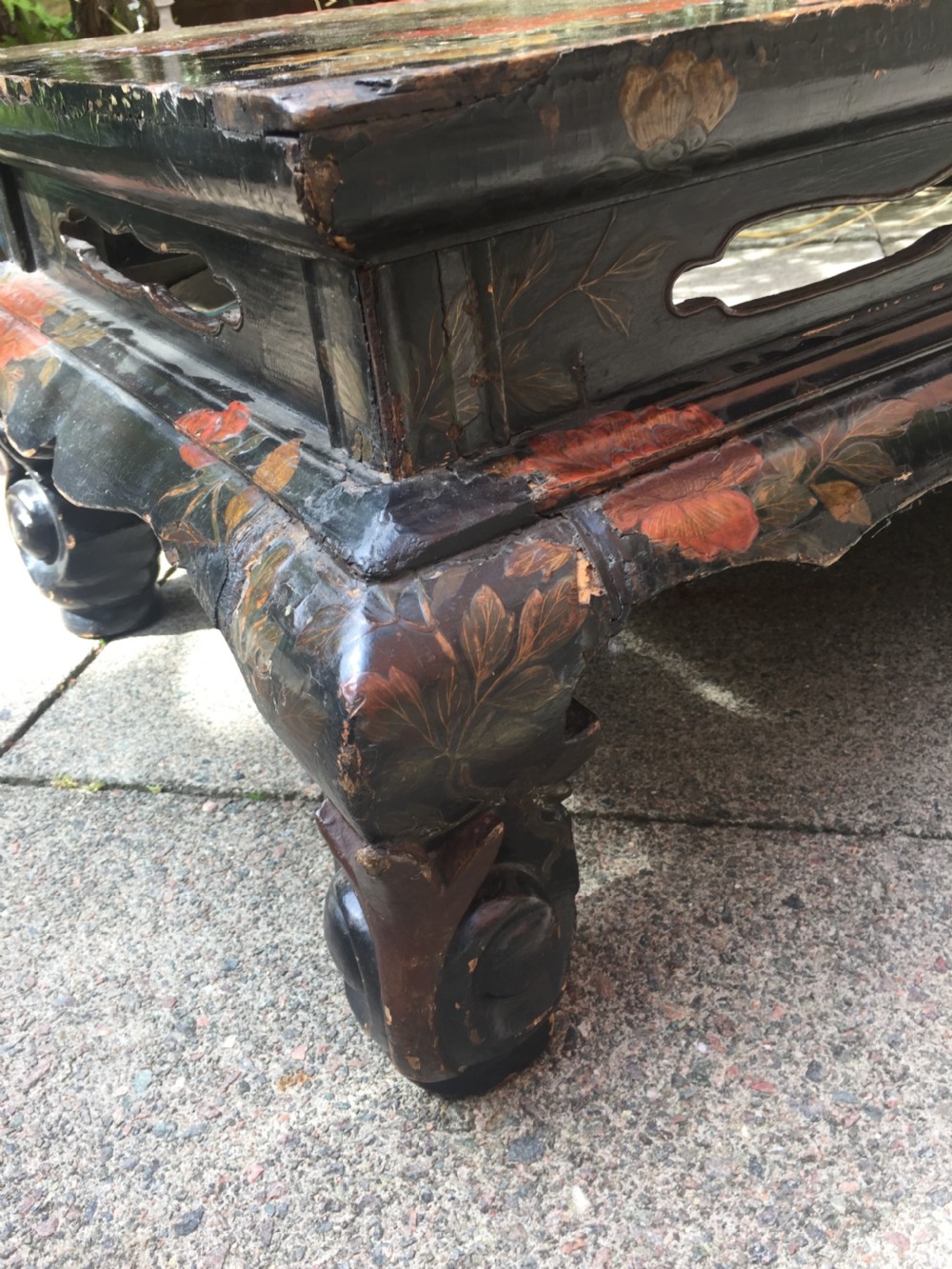 Early C20th Japanese carved lacquer Taisho period low reception or coffee  table. View XIV