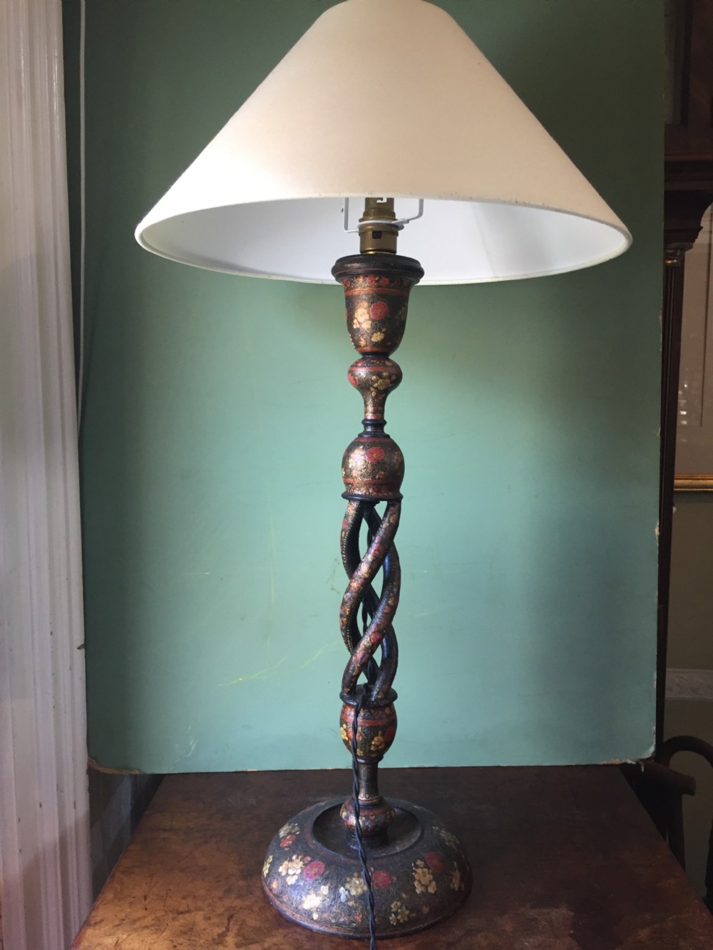 Late C19th Indian papier-mâché Kashmiri decorated table lamp. View V