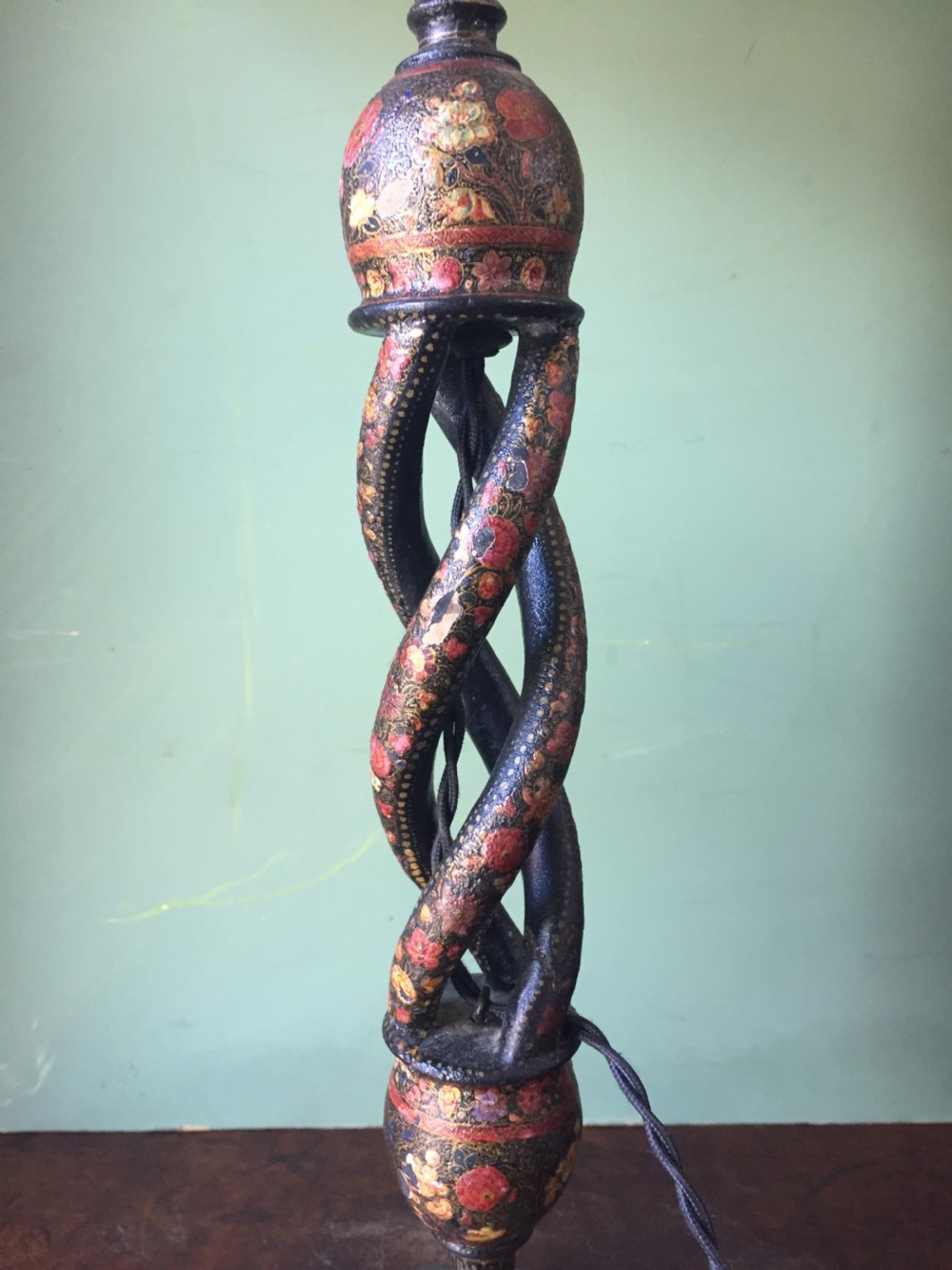 Late C19th Indian papier-mâché Kashmiri decorated table lamp. View VIII