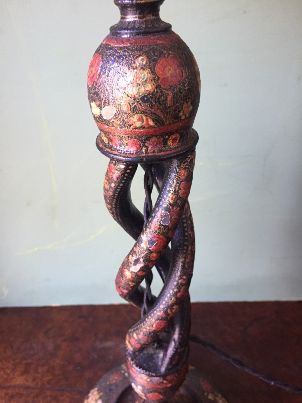 Late C19th Indian papier-mâché Kashmiri decorated table lamp. View XIII