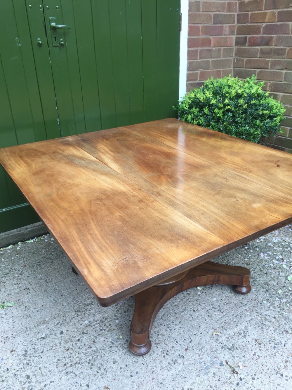 Early C19th George IV period faded mahogany rectangular breakfast or centre table of unusual proportions and design. View IX