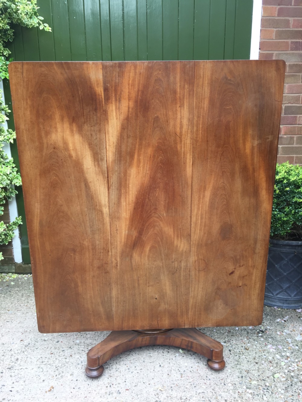 Early C19th George IV period faded mahogany rectangular breakfast or centre table of unusual proportions and design. View XI