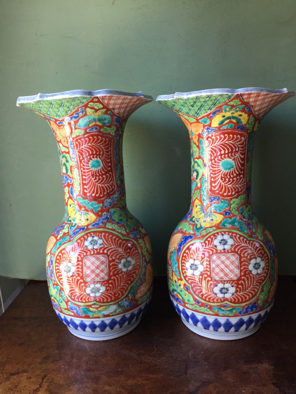 Pair of late C19th Japanese enamel decorated porcelain vases in stylised Imari palette, probably by Fukagawa factory of Tokyo. View III