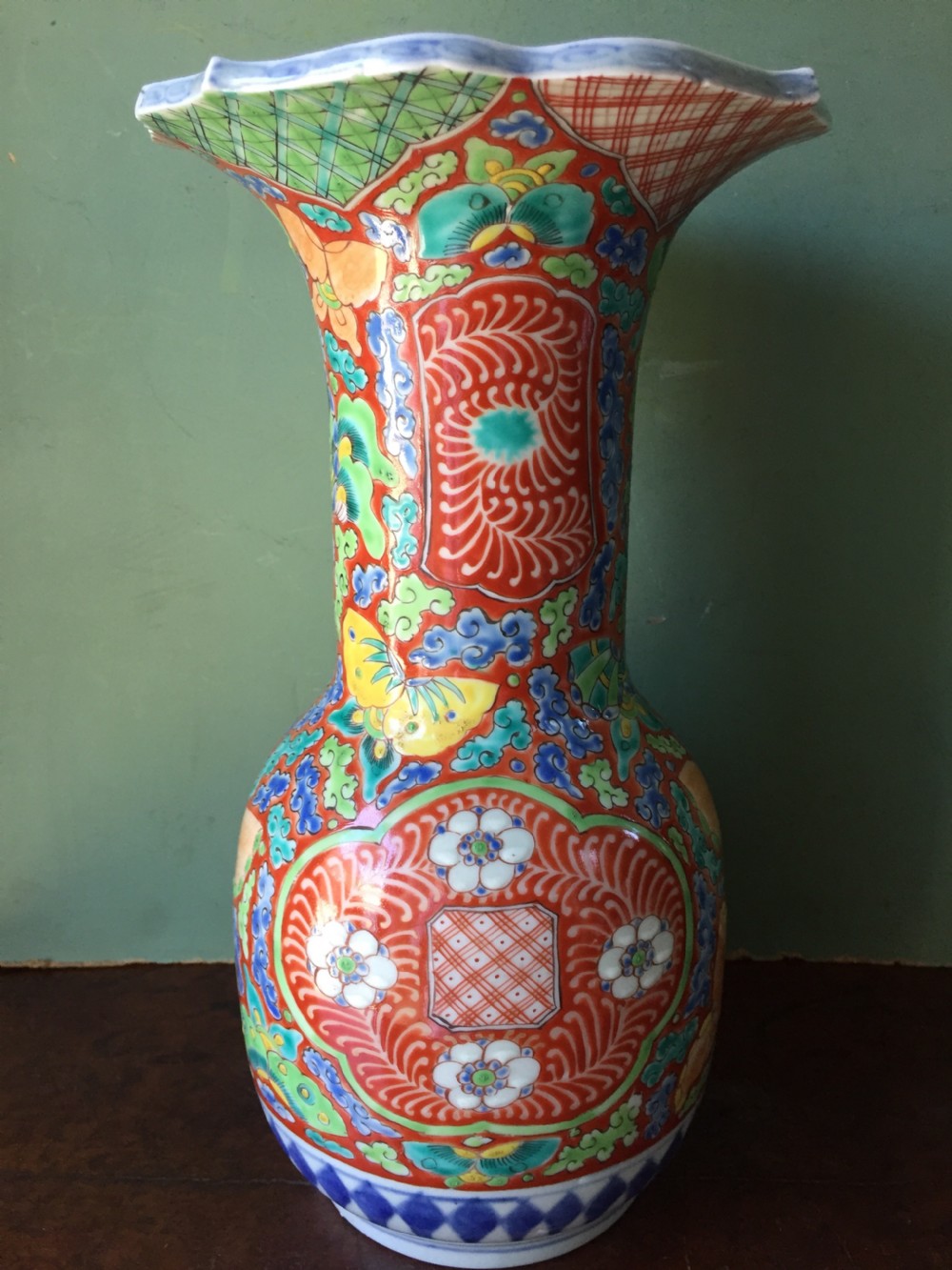 Pair of late C19th Japanese enamel decorated porcelain vases in stylised Imari palette, probably by Fukagawa factory of Tokyo. View XII