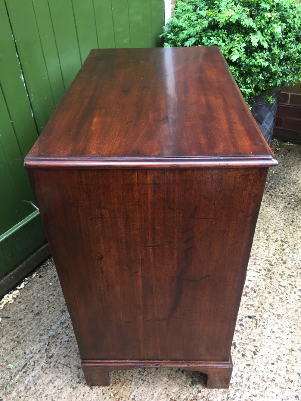 Late C18th George III period mahogany 'bachelor's' chest of drawers . View XI