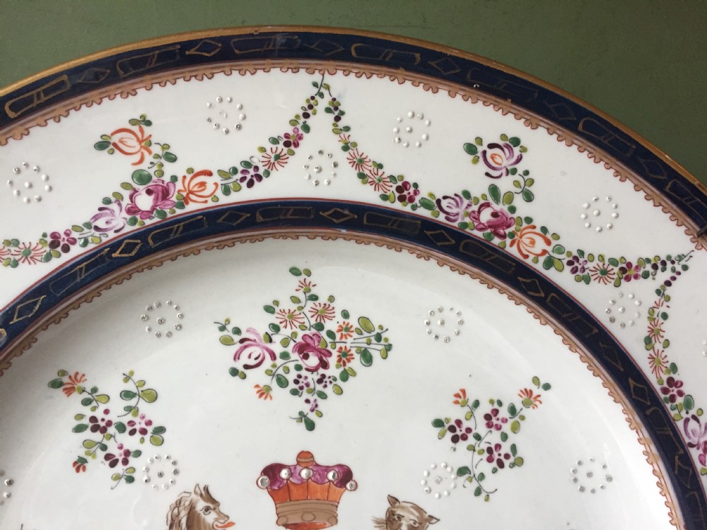 Large mid C19th Armorial porcelain dish by Samson of Paris in the C18th Chinese export style. View XV
