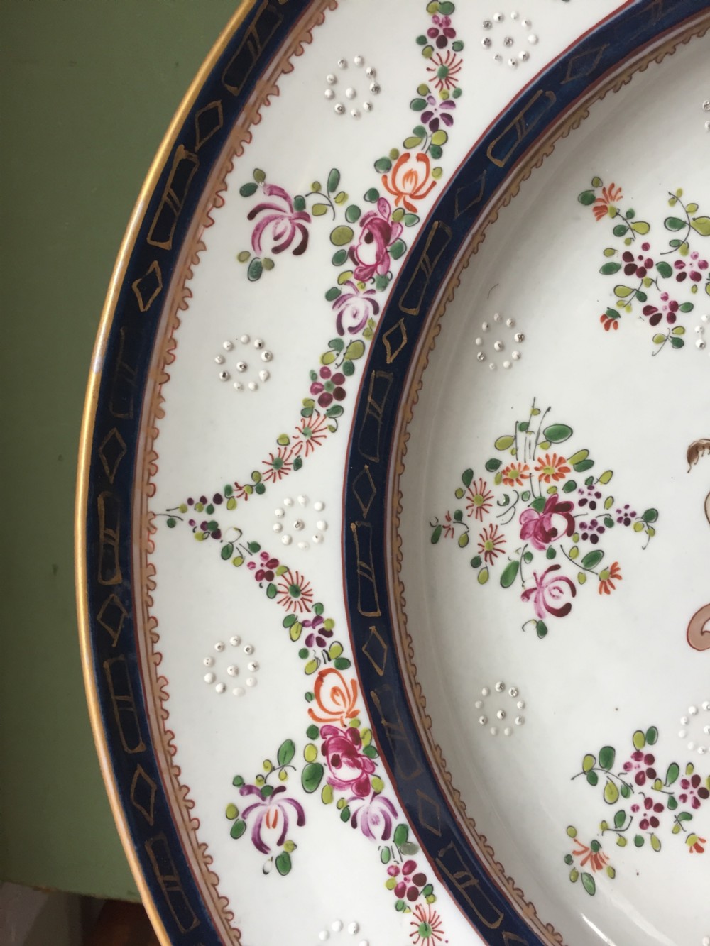 Large mid C19th Armorial porcelain dish by Samson of Paris in the C18th Chinese export style. View XVI