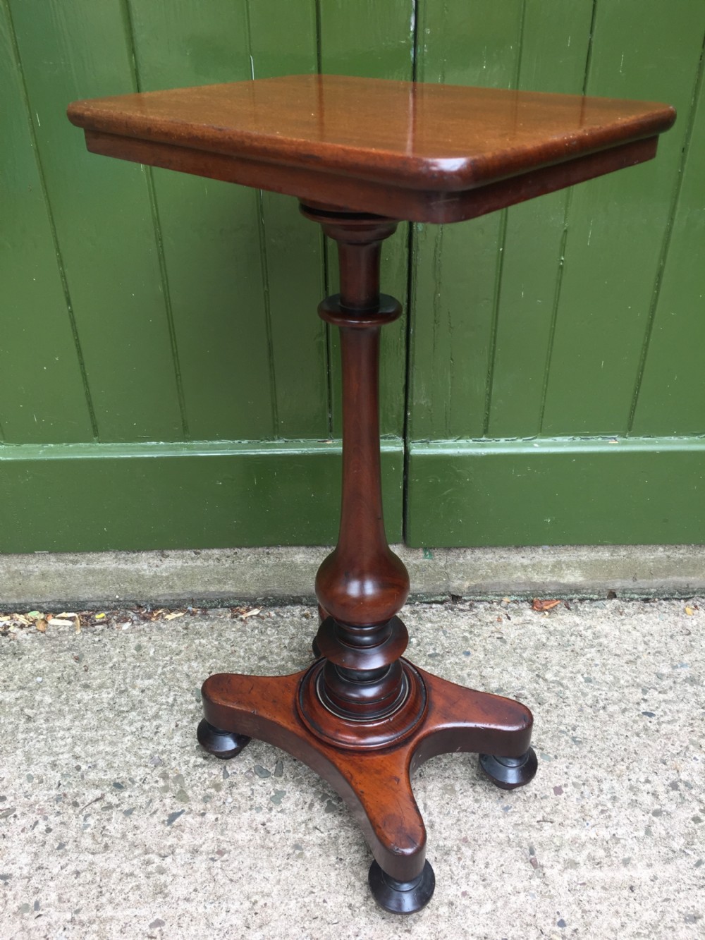 Mid C19th mahogany rectangular top lamp or occasional table of small proportions. View XI