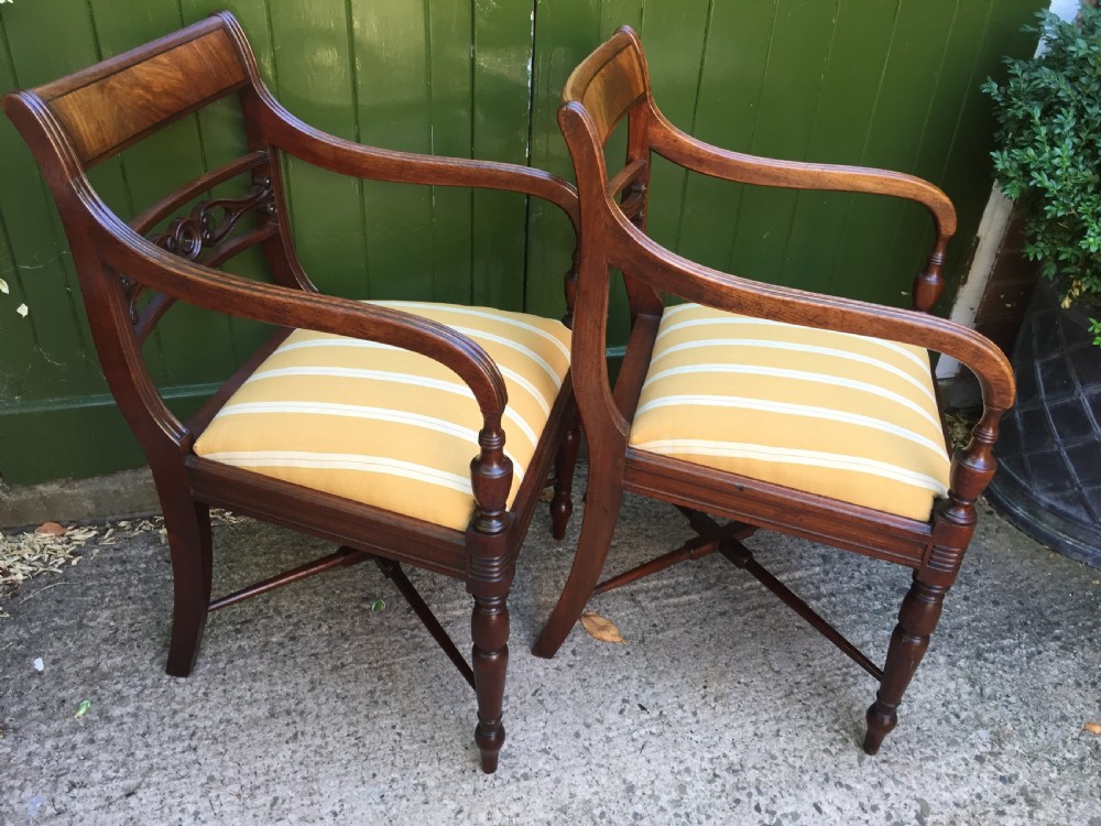 Fine set of 10 early C19th Scottish Regency period mahogany dining chairs. View XV