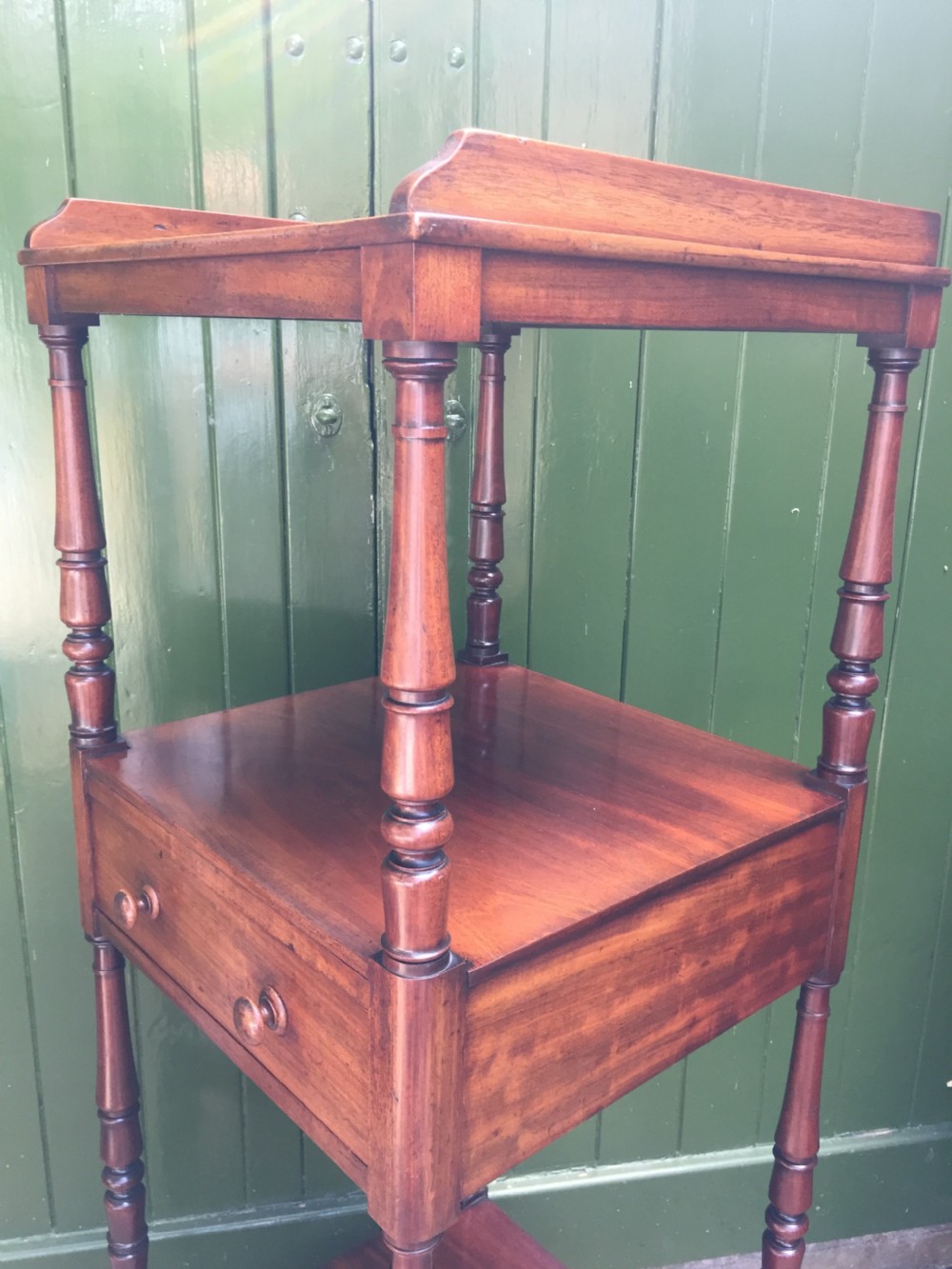 Early C19th George IV period mahogany etagere. View VII