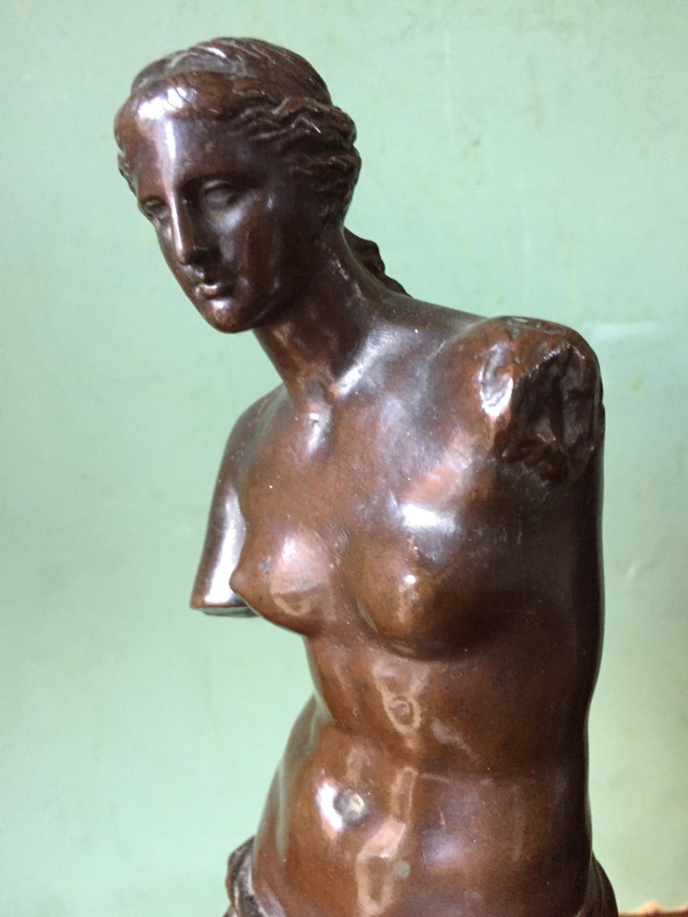 Late C19th 'Grand Tour' souvenir bronze reduction of the 'Venus di Milo' by Ferdinand Barbedienne Foundry , Paris. View VI
