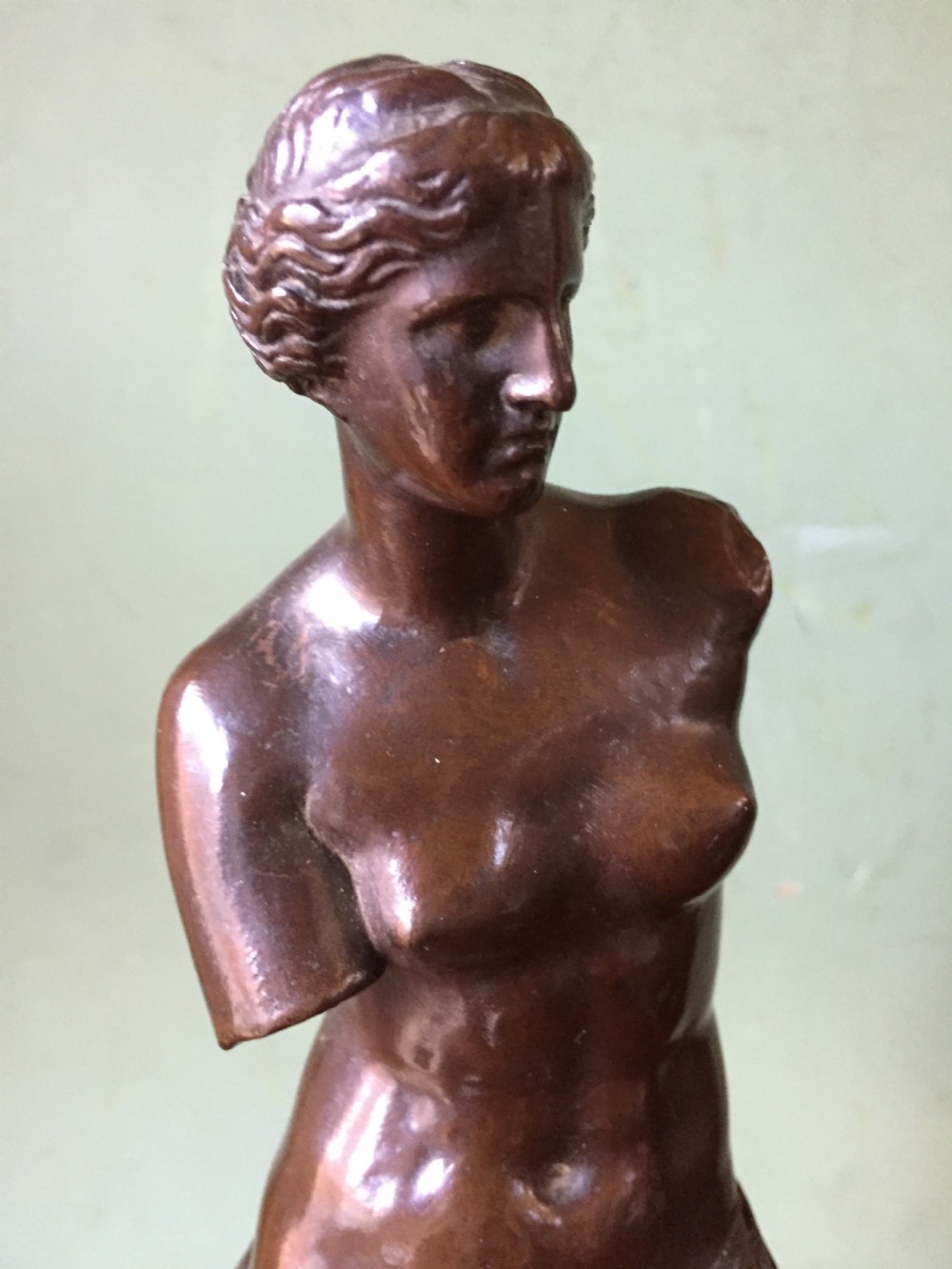 Late C19th 'Grand Tour' souvenir bronze reduction of the 'Venus di Milo' by Ferdinand Barbedienne Foundry , Paris. View X