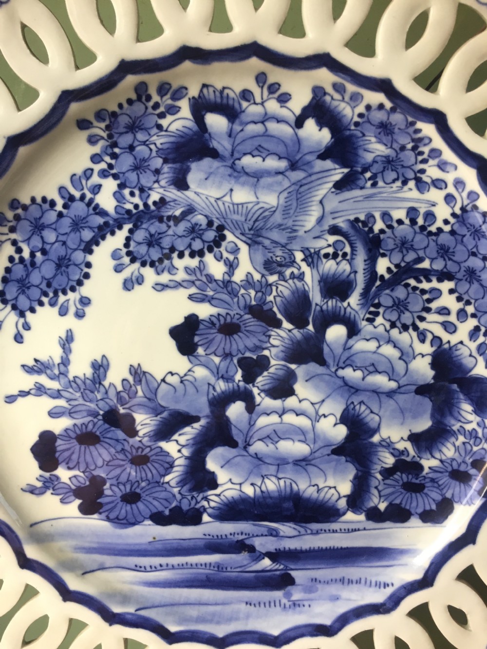 Matched pair of late C19th Japanese Imari porcelain chargers of identical size and shape. View X