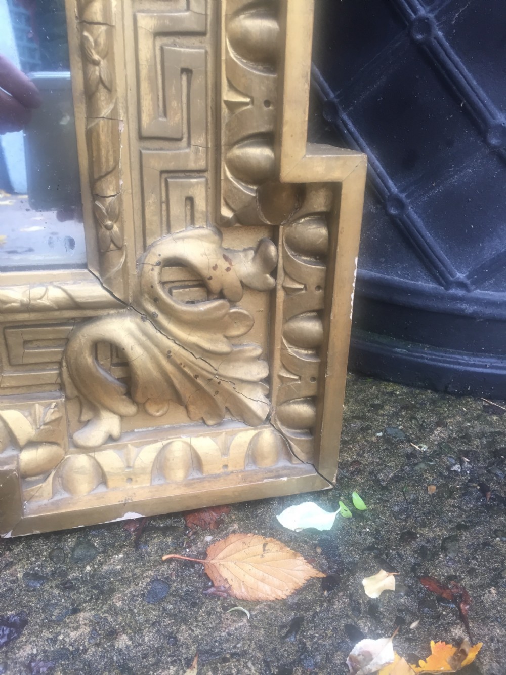 Pair of early C19th Georgian revival gilt-framed mirrors in the manner of William Kent in the Palladian architectural style . View VI