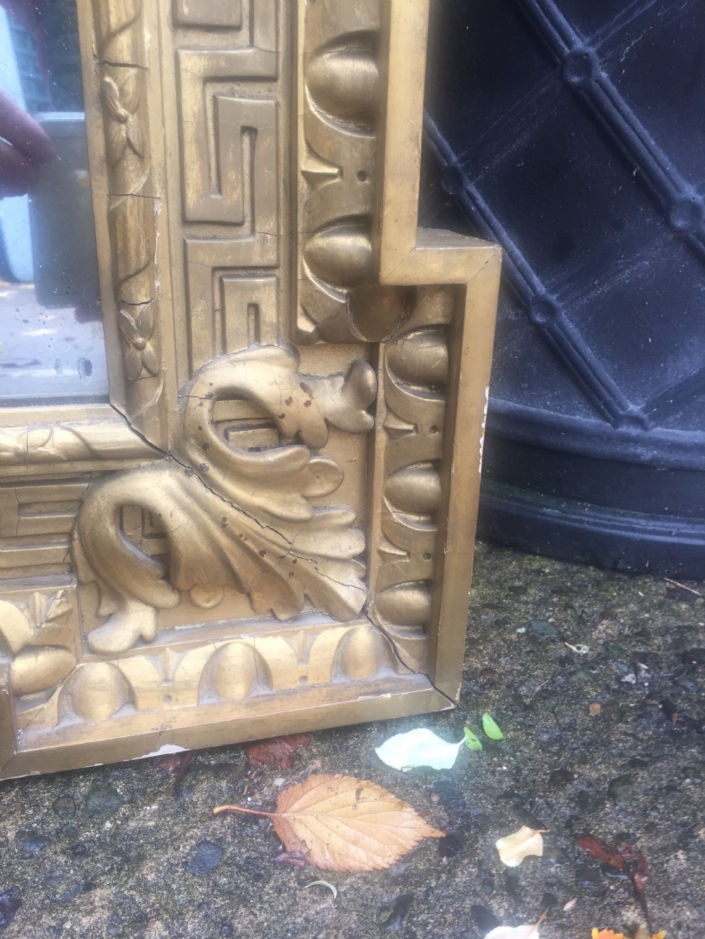 Pair of early C19th Georgian revival gilt-framed mirrors in the manner of William Kent in the Palladian architectural style . View VII
