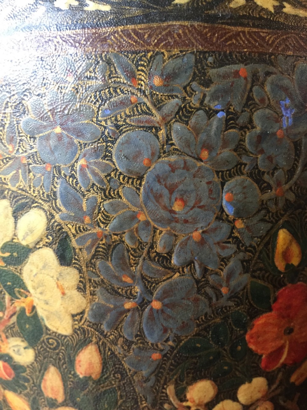 Superbly decorated C19th Indian Kashmiri papier-mâché vase of large scale. View XII