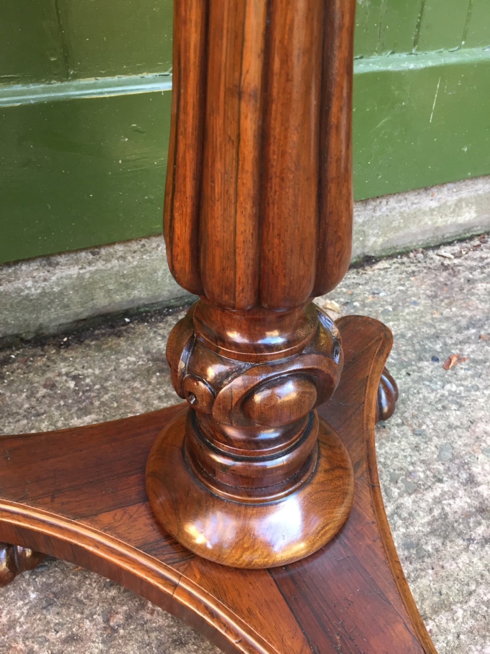 Early C19th George IV period circular rosewood pedestal lamp , wine or occasional table. View VI