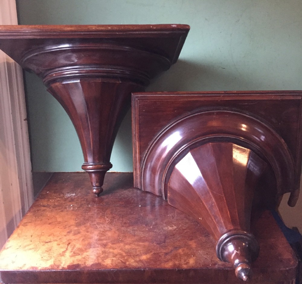 Pair of high quality late C19th mahogany wall display brackets in the late C18th neo-classical style.