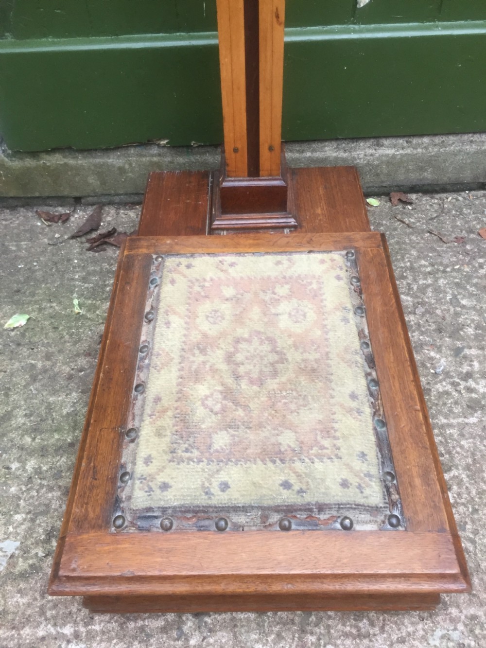 A set of late Victorian or Edwardian oak and brass floor-standing scales by W. & T. Avery Ltd. , Birmingham. View VII