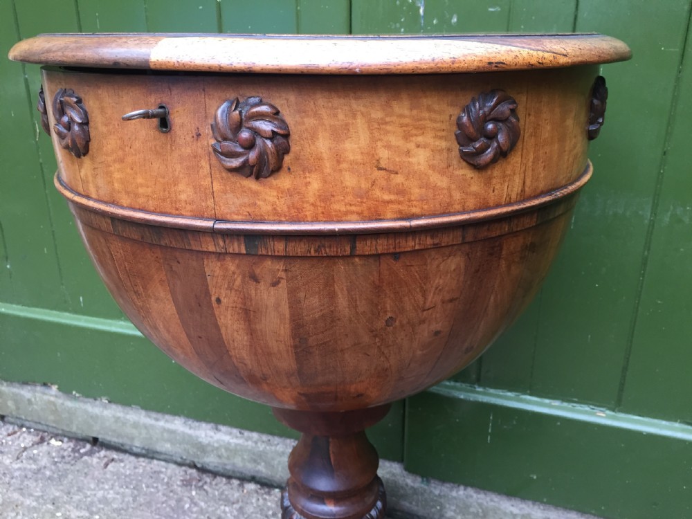 Fine quality early C19th George IV period rosewood and satinwood sewing or work table of unusual form . View XVI