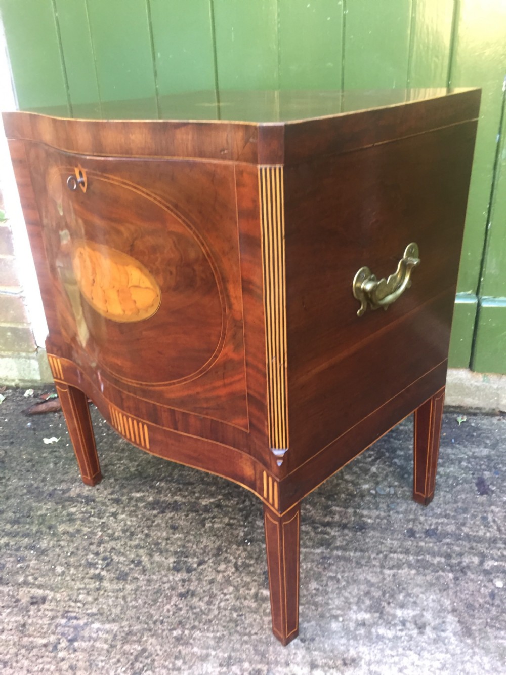 Late C18th George III period Sheraton design mahogany wine cellarette with box-wood and satinwood inlay. View V