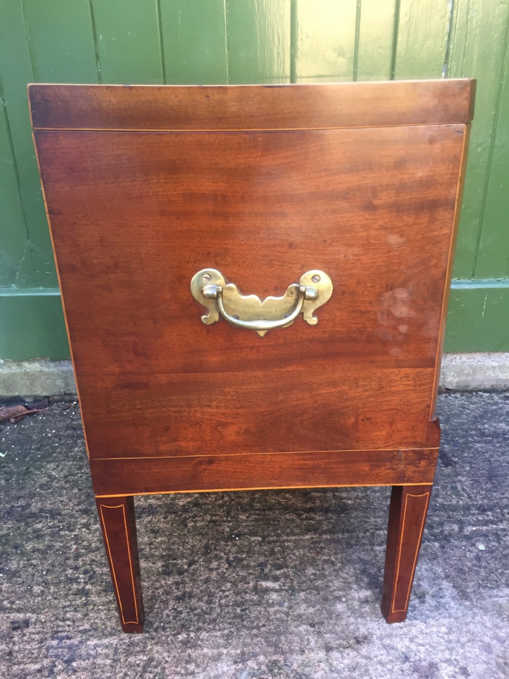 Late C18th George III period Sheraton design mahogany wine cellarette with box-wood and satinwood inlay. View XIV