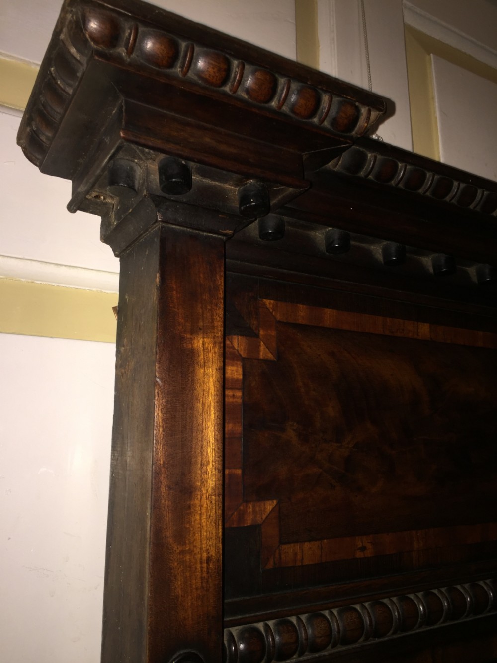 Early C19th Regency period mahogany framed pier mirror of architectural inspiration. View III