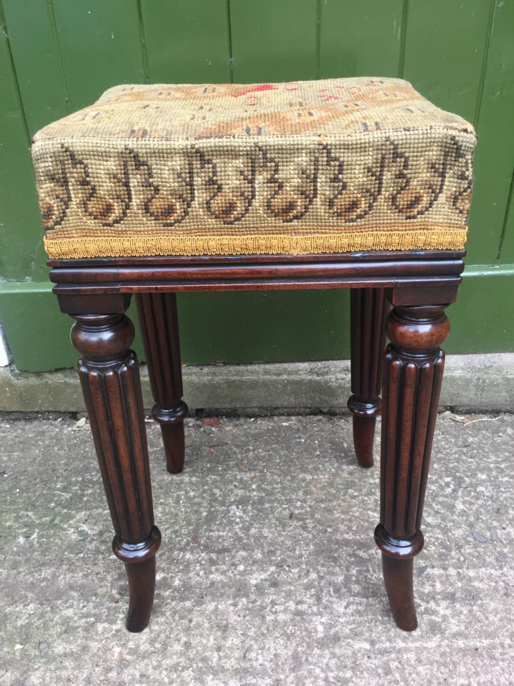 Early C19th George IV period mahogany framed dressing stool in the manner of Gillows of Lancaster.
