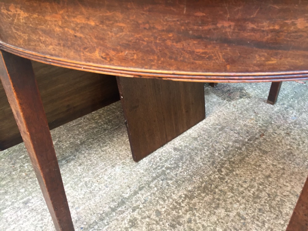 Highly versatile C18th George III period mahogany D-ended dining table with various configuration options in 'as found' country-house condition. View XXVII