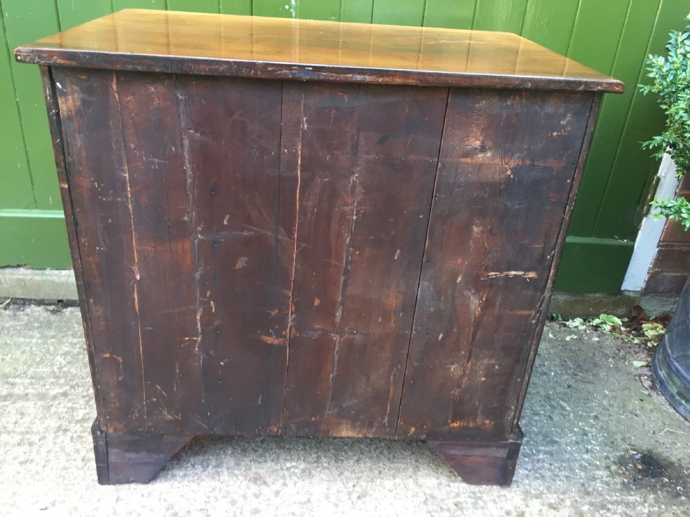 C18th George II period mahogany knee-hole desk of small proportions. View IX