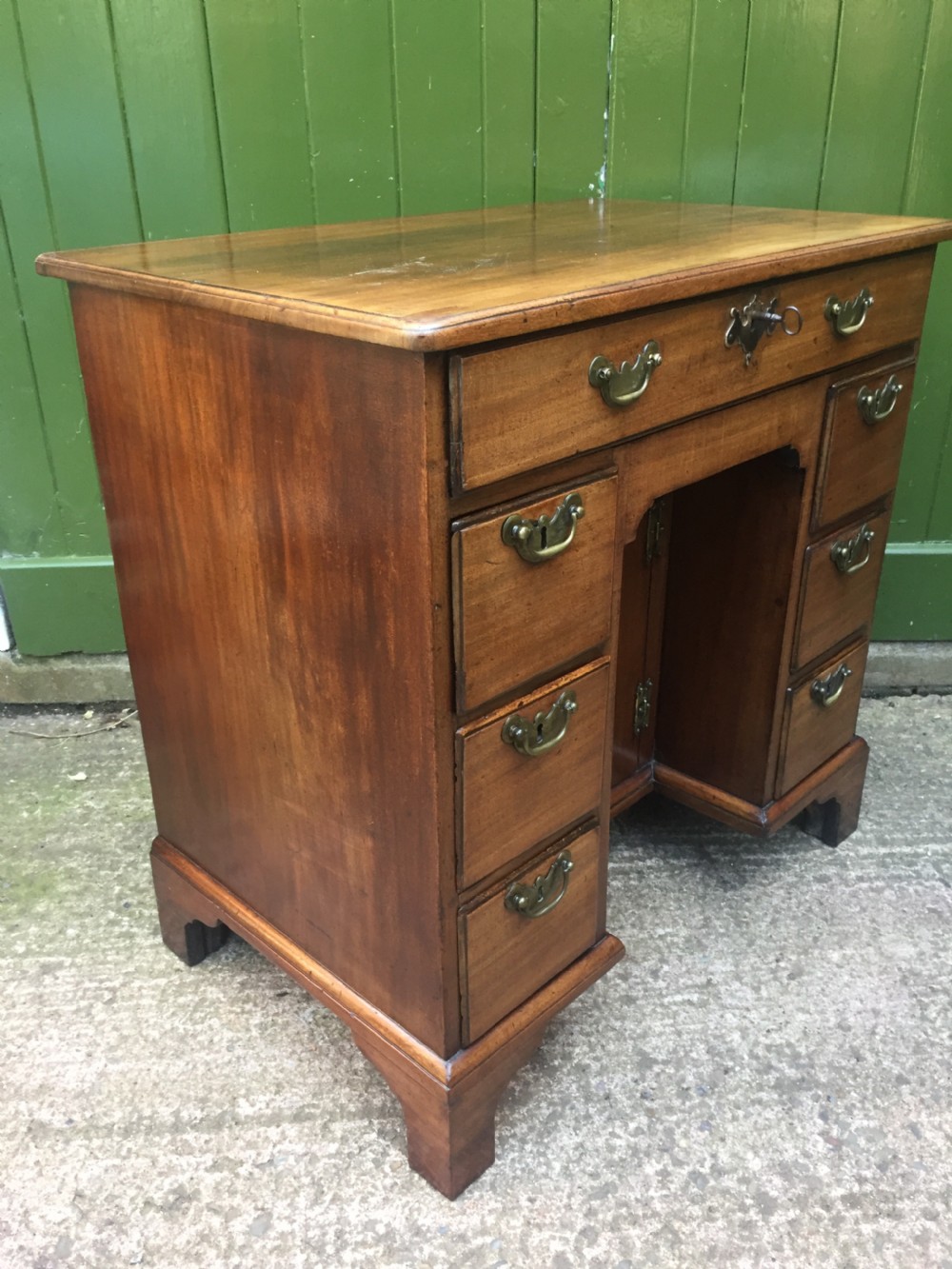 C18th George II period mahogany knee-hole desk of small proportions. View X