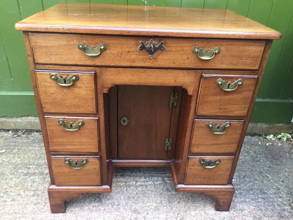 C18th George II period mahogany knee-hole desk of small proportions. View XIII