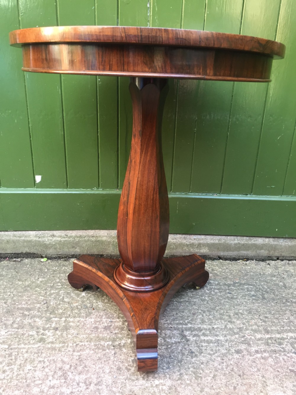 Early C19th George IV period rosewood circular pedestal table of outstanding quality. View XVI