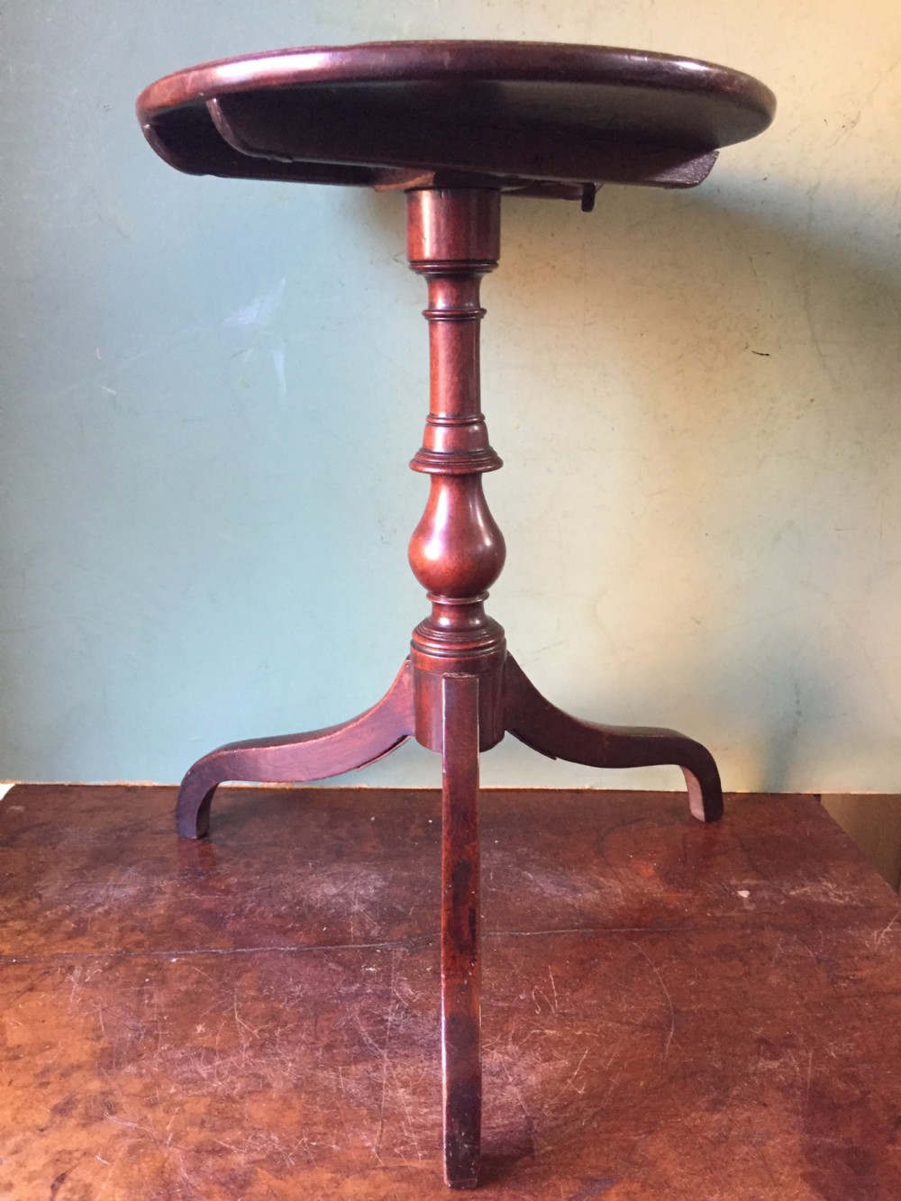 Fine late C18th George III period miniature mahogany tripod-base dish-top table. View X