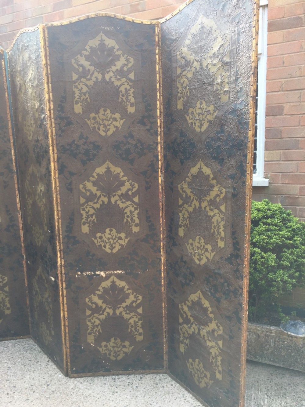 Large and impressive late C19th 'country-house' hinged and folding 6-panel room divider or screen . View VII