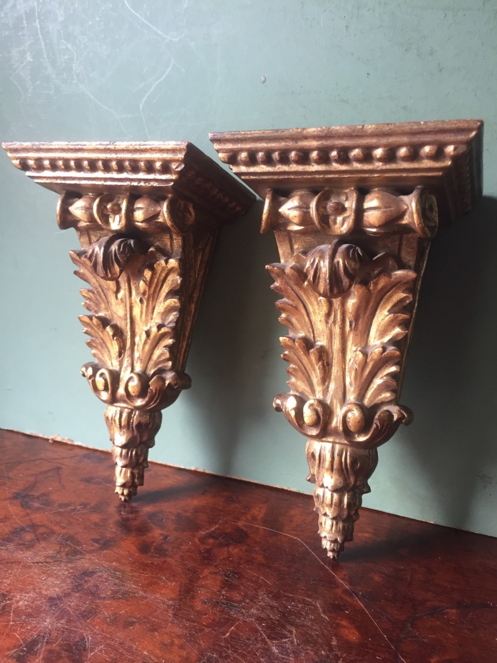 Finely carved pair of early C20th Italian giltwood display brackets or corbels. View VIII