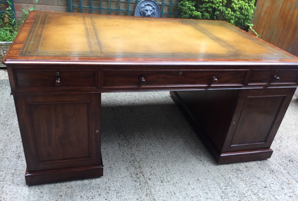 Superb documented early C19th mahogany double-sided 'partners' desk by M.Willson , London. View XVII